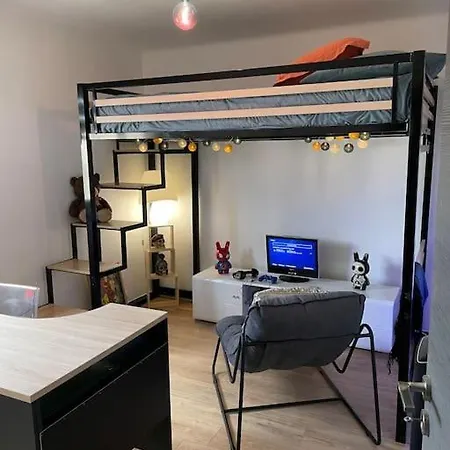 Appartement Charmant F4 *